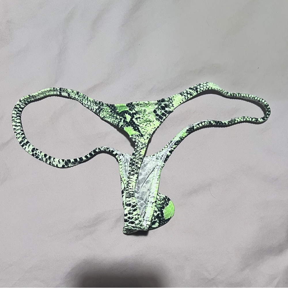 Reptile Thong in Green and Black - Picture 3 of 4
